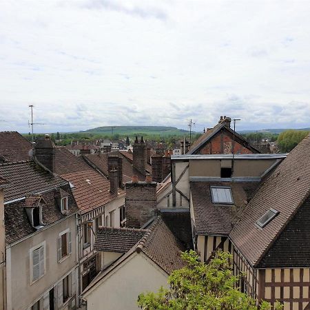 Au 36, Les Apparts Hotel Joigny Zewnętrze zdjęcie