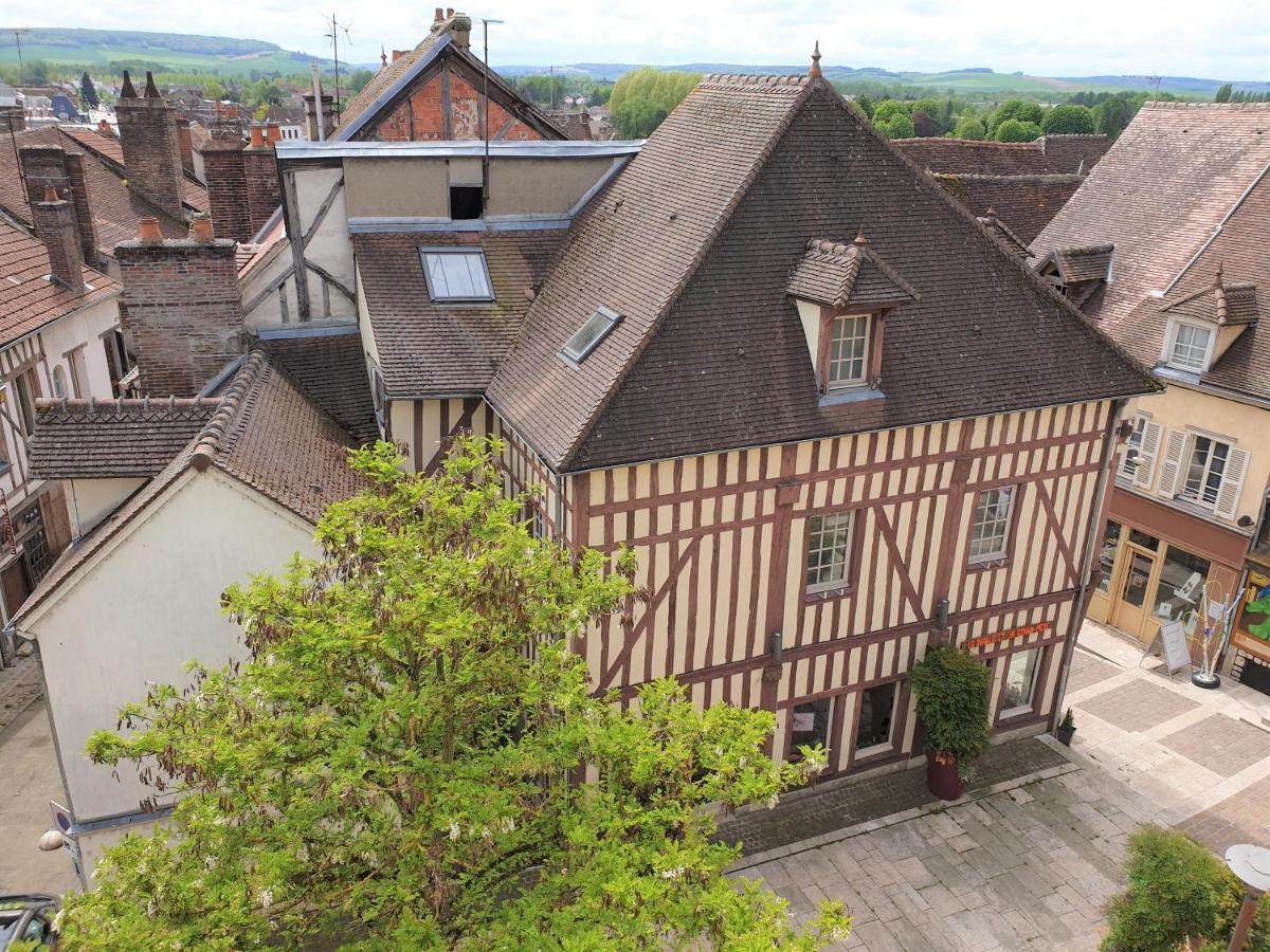 Au 36, Les Apparts Hotel Joigny Zewnętrze zdjęcie